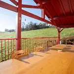 - Dorine Bed & Breakfast 2*